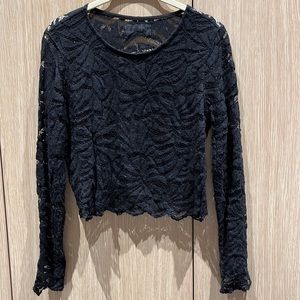 Lace long sleeve top!
